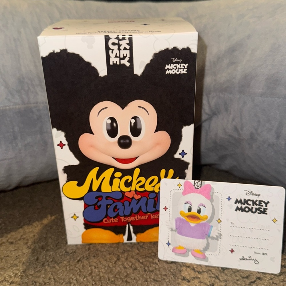 POPMART Mickey & Family Cute Together Disney Plush Keychain - Daisy